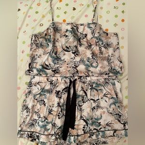 Victoria’s Secret pajama set XL